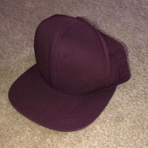 Lightly used H&M maroon hat.